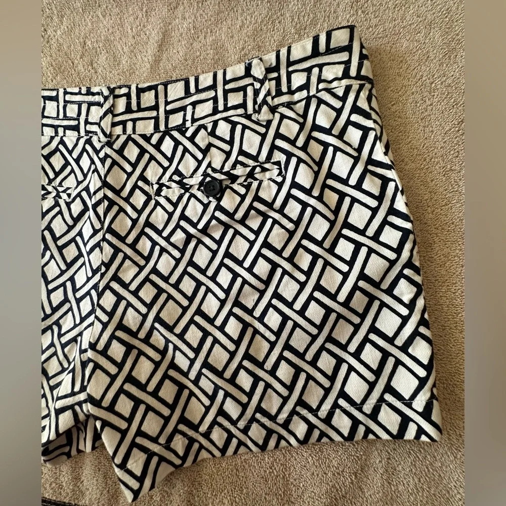 Banana Republic High Waist Black and White Geometric Shorts